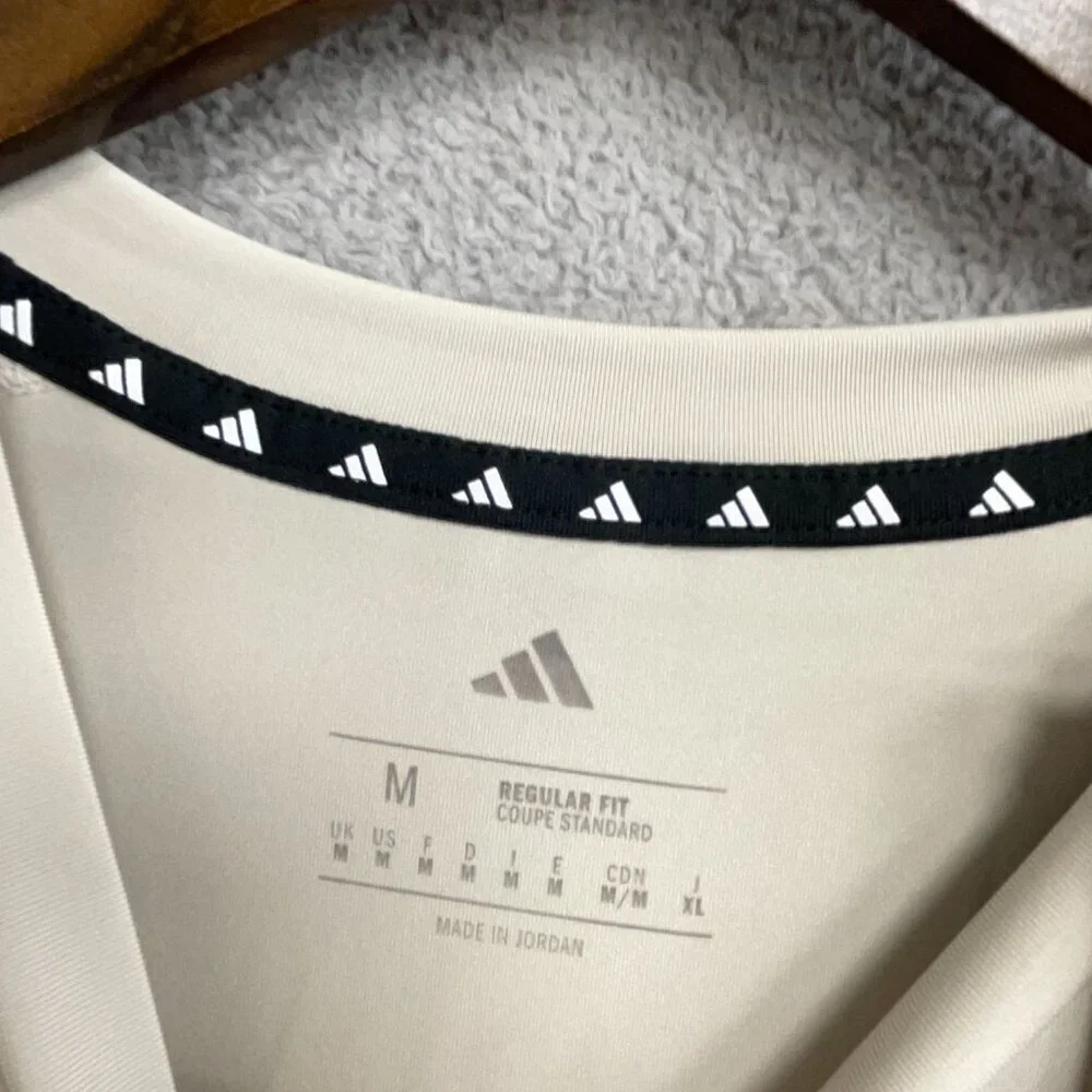 NEW Adidas Men's M Regular Fit Athletic T Shirt Short Sleeve Beige